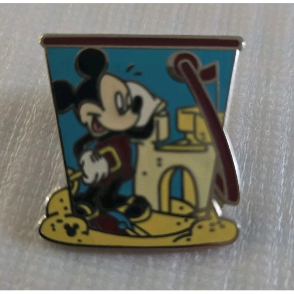 Disney Cast Member Hidden Mickey Pin Beach Pail Collection 2006